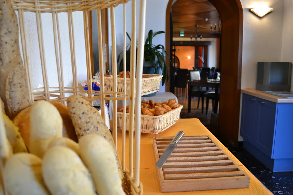 Hotel Restaurant Davat Brison-Saint-Innocent Ngoại thất bức ảnh